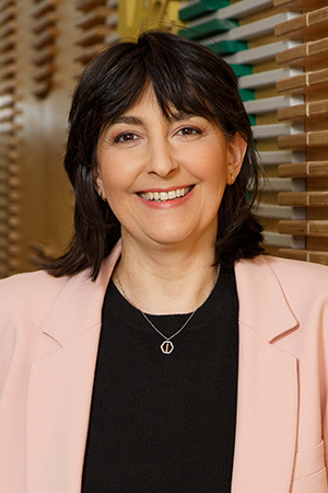 Snezhina 
Stavreva 